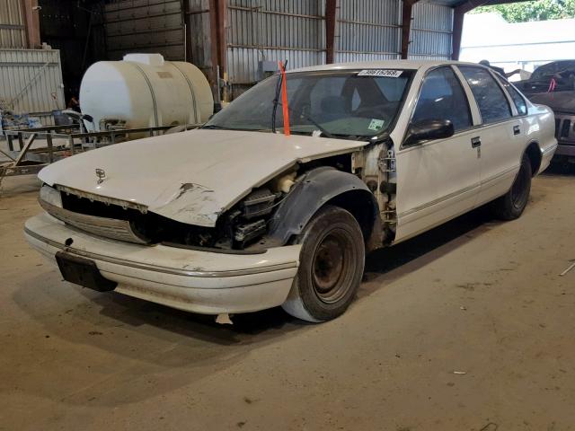 1G1BL52W0SR135825 - 1995 CHEVROLET CAPRICE CL WHITE photo 2