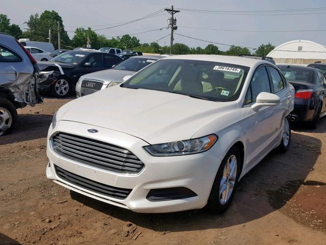 3FA6P0HD8FR210745 - 2015 FORD FUSION SE WHITE photo 2