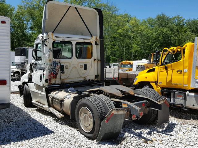 3AKBGDBG3FDGN7361 - 2015 FREIGHTLINER CASCADIA 1 WHITE photo 3