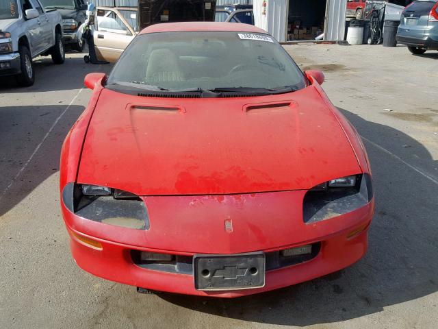 2G1FP22K7V2135653 - 1997 CHEVROLET CAMARO BAS RED photo 9