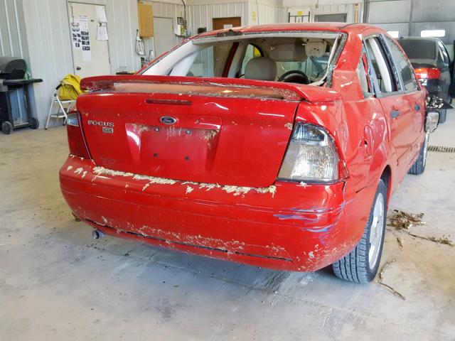 1FAHP34N27W286646 - 2007 FORD FOCUS ZX4 RED photo 4