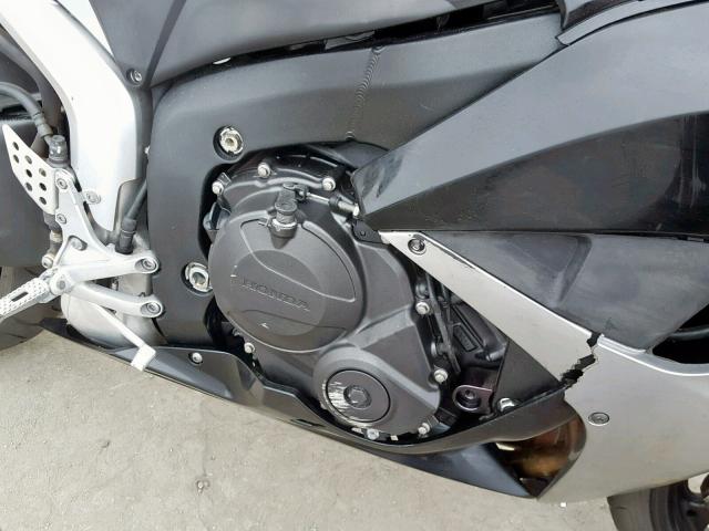 JH2PC40047M011378 - 2007 HONDA CBR600 RR BLACK photo 7