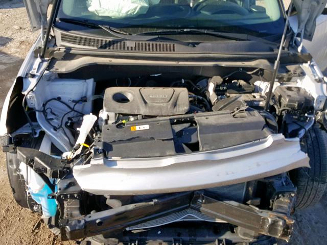 KNDJN2A29J7545057 - 2018 KIA SOUL SILVER photo 7