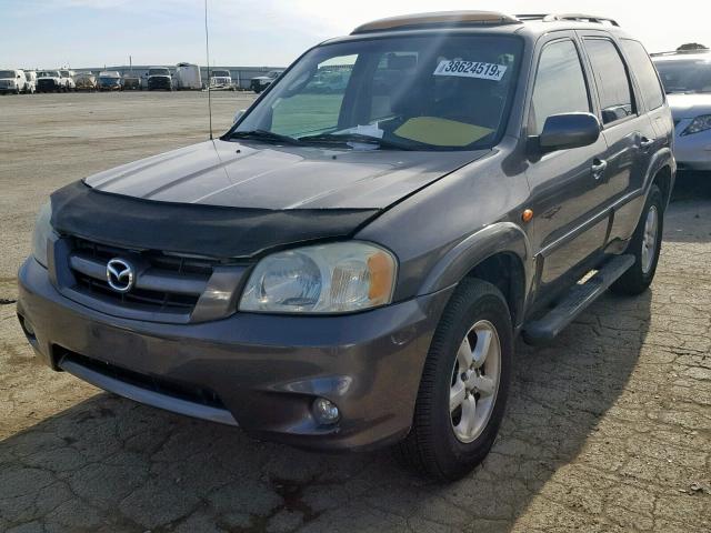 4F2CZ06115KM12412 - 2005 MAZDA TRIBUTE S GRAY photo 2