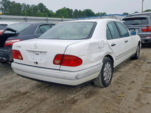 WDBJF55F4VA380053 - 1997 MERCEDES-BENZ E 320 WHITE photo 4