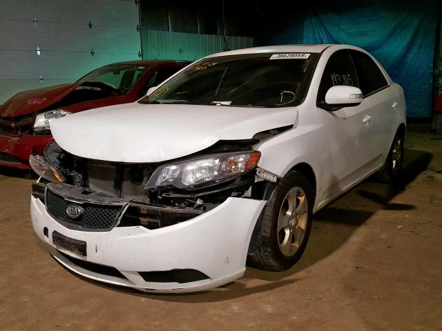 KNAFU4A27A5060753 - 2010 KIA FORTE EX WHITE photo 2