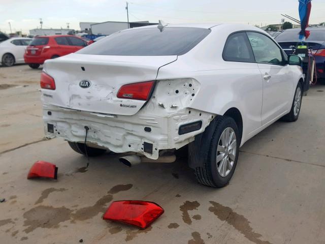 KNAFX6A8XE5244047 - 2014 KIA FORTE EX WHITE photo 4