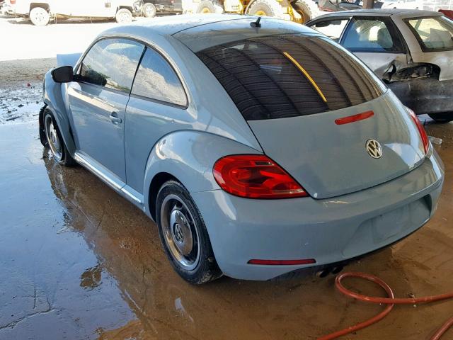 3VWJX7AT8CM662263 - 2012 VOLKSWAGEN BEETLE BLUE photo 3