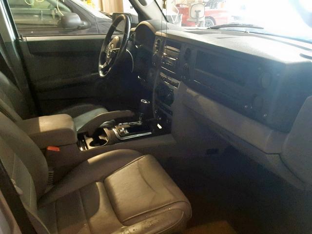 1J8HG48N66C232267 - 2006 JEEP COMMANDER SILVER photo 5