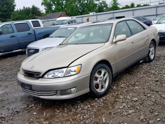 JT8BF28G910332958 - 2001 LEXUS ES 300 GOLD photo 2