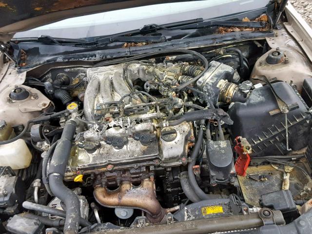 JT8BF28G910332958 - 2001 LEXUS ES 300 GOLD photo 9