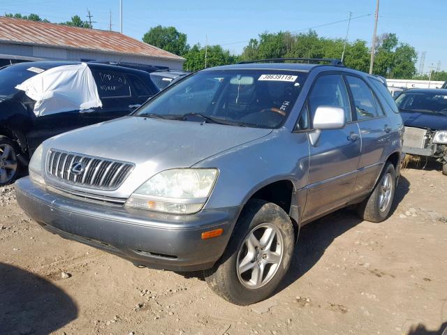 JTJHF10U120244816 - 2002 LEXUS RX 300 SILVER photo 2