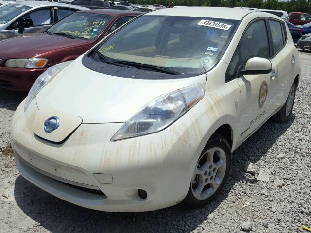 JN1AZ0CP7CT018147 - 2012 NISSAN LEAF SV WHITE photo 2