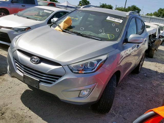 KM8JU3AG6FU068435 - 2015 HYUNDAI TUCSON LIM SILVER photo 2