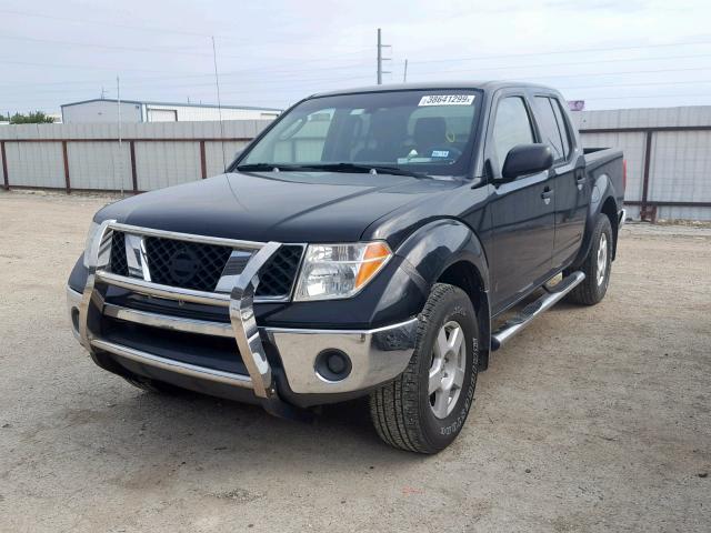 1N6AD07W77C435395 - 2007 NISSAN FRONTIER C BLACK photo 2