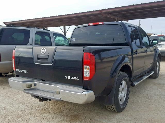 1N6AD07W77C435395 - 2007 NISSAN FRONTIER C BLACK photo 4