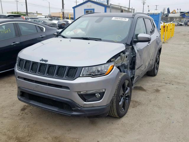 3C4NJCBB4KT649566 - 2019 JEEP COMPASS LA SILVER photo 2