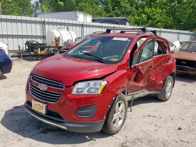 KL7CJRSB7FB107411 - 2015 CHEVROLET TRAX 1LT MAROON photo 2