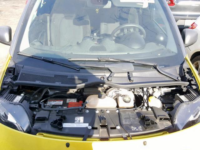 WMEFK5DAXHK116926 - 2017 SMART FORTWO YELLOW photo 7