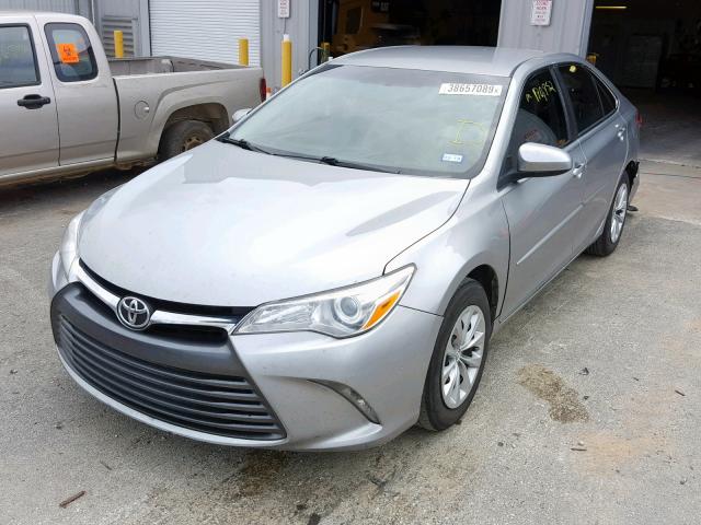 4T4BF1FK6FR466850 - 2015 TOYOTA CAMRY LE SILVER photo 2