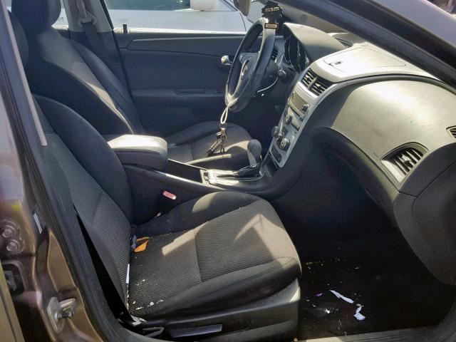 1G1ZC5E00AF255677 - 2010 CHEVROLET MALIBU 1LT ნაცრისფერი ფოტო 5
