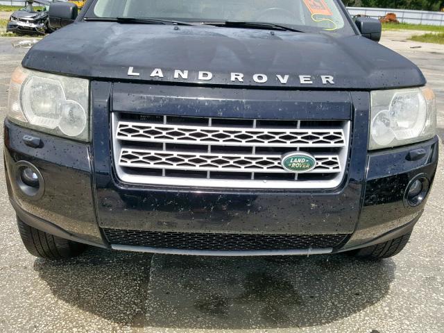 SALFP24N68H052553 - 2008 LAND ROVER LR2 SE BLACK photo 9