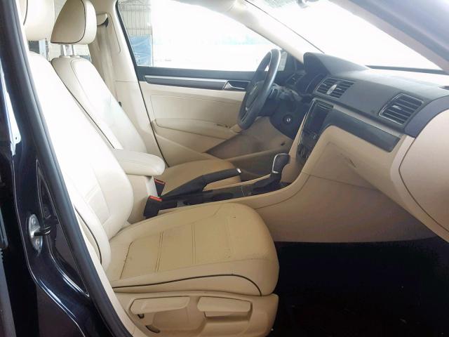 1VWDT7A38HC019770 - 2017 VOLKSWAGEN PASSAT R-L BLACK photo 5