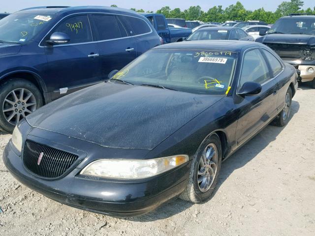 1LNFM92V8WY691117 - 1998 LINCOLN MARK VIII BLACK photo 2