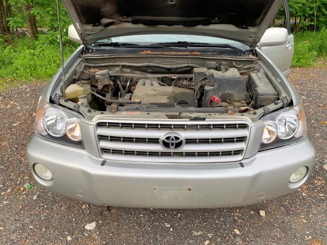 JTEHF21AX20051928 - 2002 TOYOTA HIGHLANDER SILVER photo 8