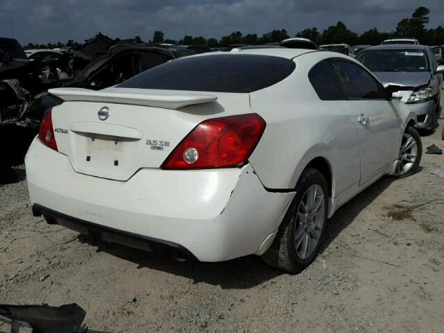 1N4BL24E18C102795 - 2008 NISSAN ALTIMA 3.5 WHITE photo 4