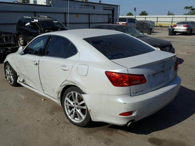 JTHBE262665011058 - 2006 LEXUS IS 350 WHITE photo 3