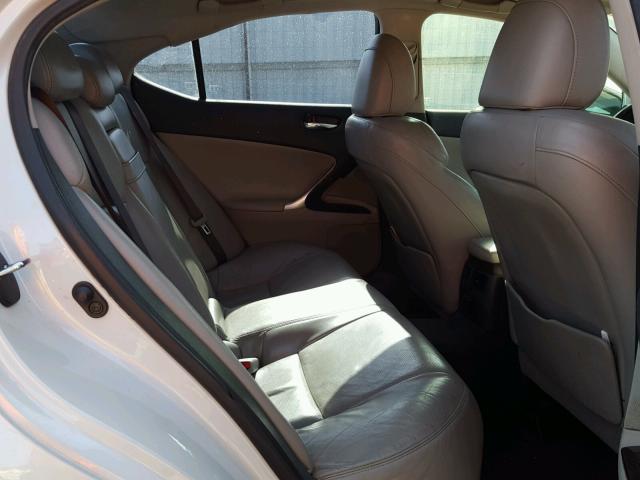 JTHBE262665011058 - 2006 LEXUS IS 350 WHITE photo 6