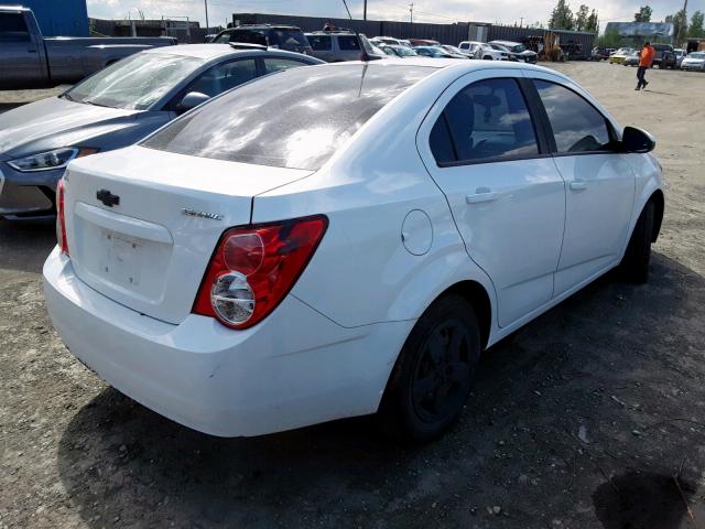 1G1JA5SH9E4242957 - 2014 CHEVROLET SONIC LS WHITE photo 4