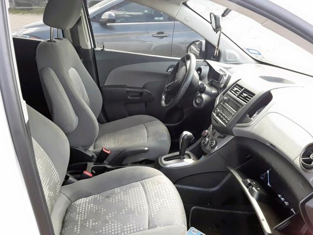 1G1JA5SH9E4242957 - 2014 CHEVROLET SONIC LS WHITE photo 5