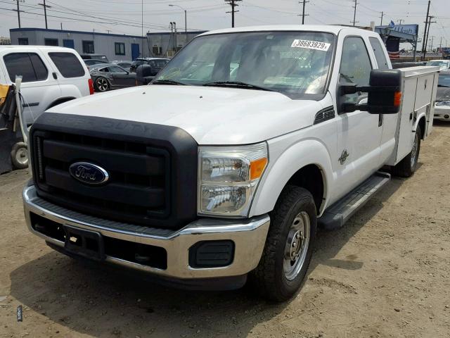 1FD7X2ATXCEB25427 - 2012 FORD F-250 WHITE photo 2