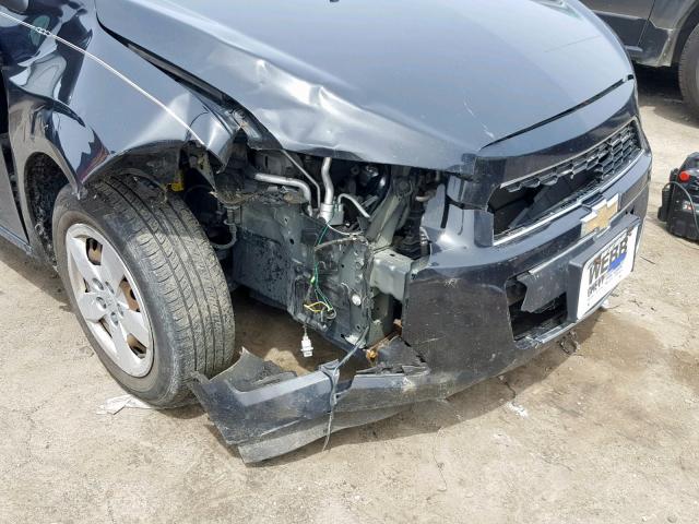 1G1JA5SH2E4119078 - 2014 CHEVROLET SONIC LS BLACK photo 9