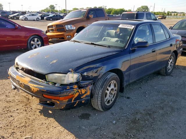 4T1GK13E2RU026624 - 1994 TOYOTA CAMRY XLE BLUE photo 2