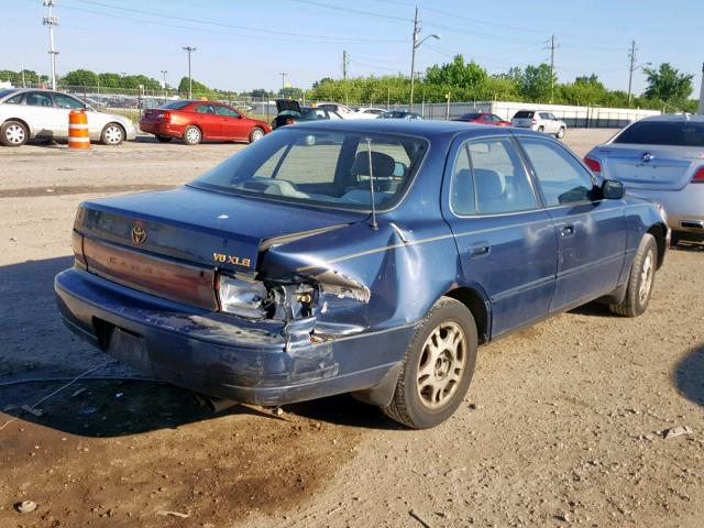 4T1GK13E2RU026624 - 1994 TOYOTA CAMRY XLE BLUE photo 4