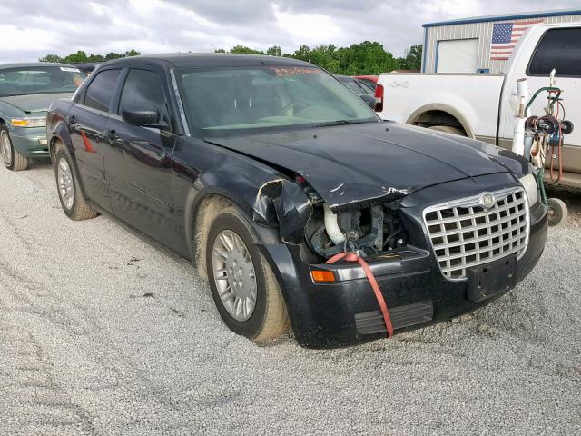 2C3AA43R25H582144 - 2005 CHRYSLER 300 BLACK photo 1