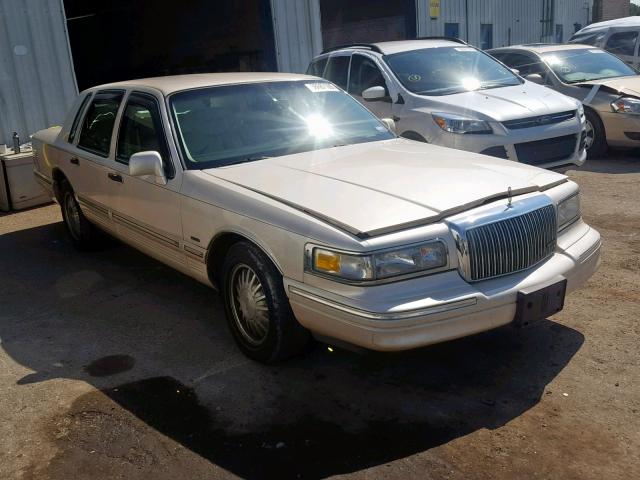 1LNLM83W0TY713790 - 1996 LINCOLN TOWN CAR C CREAM photo 1