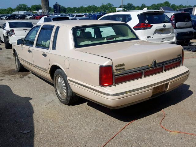 1LNLM83W0TY713790 - 1996 LINCOLN TOWN CAR C CREAM photo 3