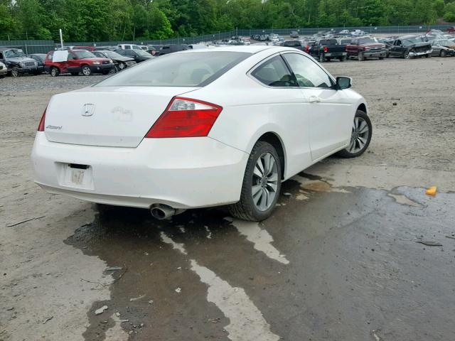 1HGCS128X8A008629 - 2008 HONDA ACCORD EXL WHITE photo 4