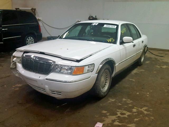 2MEFM75W8YX636830 - 2000 MERCURY GRAND MARQ WHITE photo 2