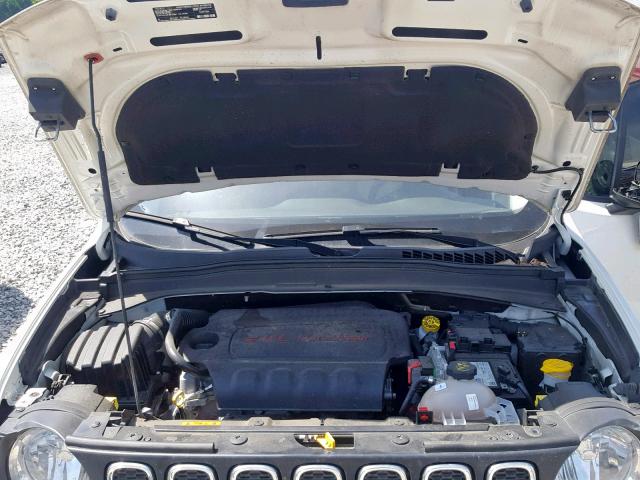 ZACCJBAB9HPF75502 - 2017 JEEP RENEGADE S თეთრი ფოტო 7