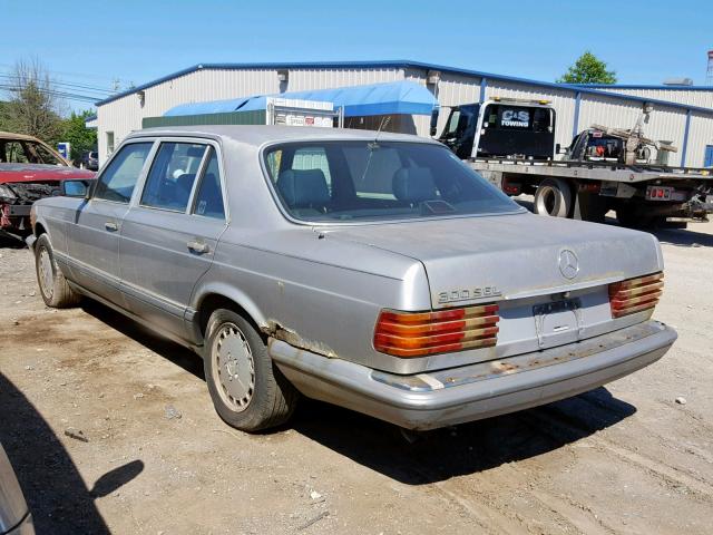 WDBCA25D9LA531342 - 1990 MERCEDES-BENZ 300 SEL SILVER photo 3