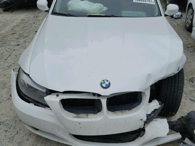 WBAPH53529A435859 - 2009 BMW 328 I SULE WHITE photo 7