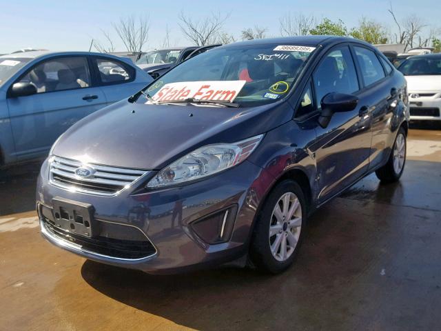 3FADP4BJ2CM173228 - 2012 FORD FIESTA SE GRAY photo 2