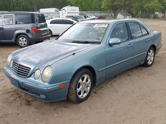 WDBJF65J02B438479 - 2002 MERCEDES-BENZ E 320 BLUE photo 2