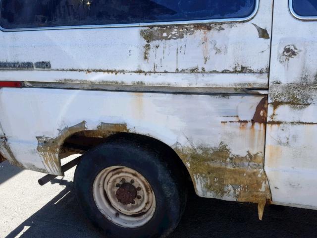 E25HH037742 - 1977 FORD ECONO E250 WHITE photo 9