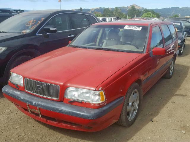 YV1LW5724T2193840 - 1996 VOLVO 850 RED photo 2